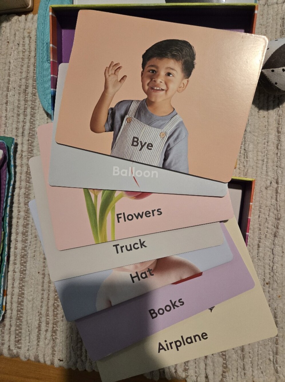 Lovevery "Things I See" textured 8 cards set